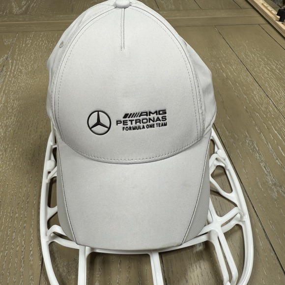 Mercedes Benz AMG Petronas F1 Team Puma Silver‎ Adjustable Snapback Hat Cap - Picture 6 of 9